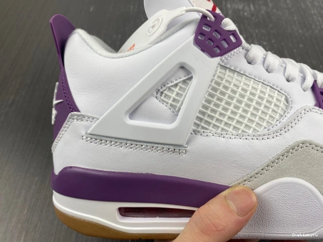One Kick Retro 4 SB DR5415-150 Jordan 0717